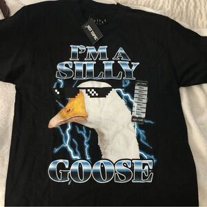 Hot Topic Black Graphic Tee with Blue Lightning "I'm a Silly Goose"